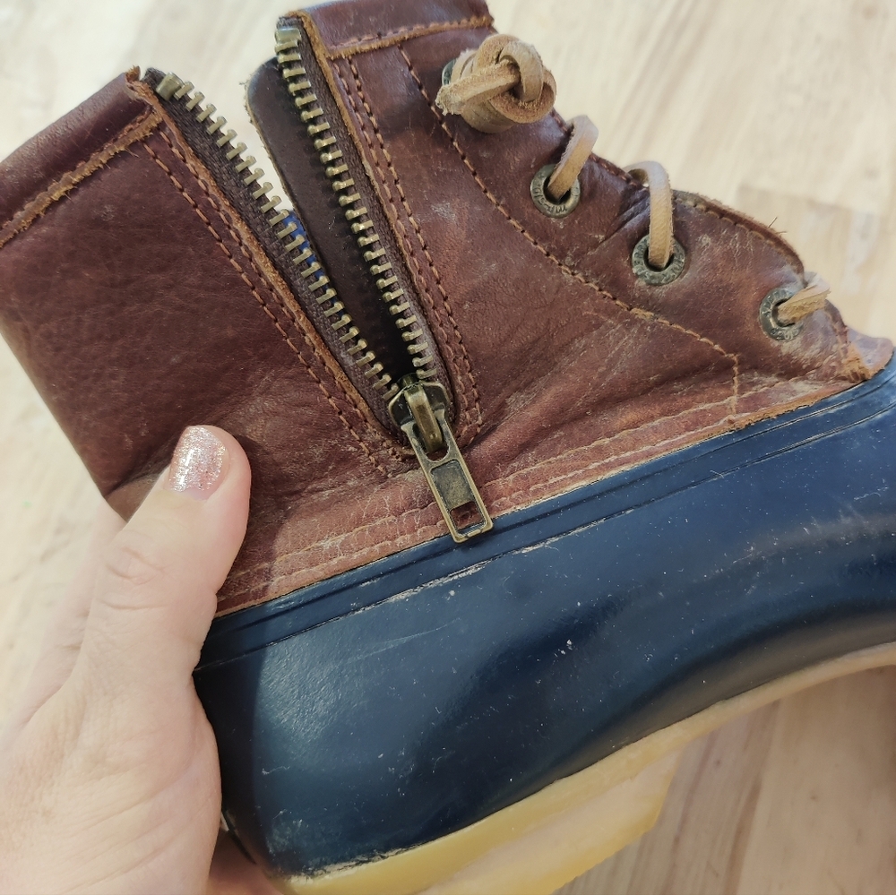 Sperry Duck Boots - Navy and Brown Women's 7 - Picture 2 of 6